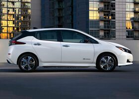 Nissan Leaf 2020 на тест-драйве, фото 5