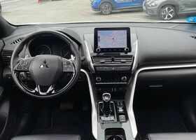 Міцубісі Eclipse Cross 2021 у Європі на Automoto.ua Білий Міцубісі Eclipse Cross, об'ємом двигуна 2.36 л та пробігом 45 тис. км за 30395 $, фото 11 на Automoto.ua