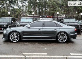 Ауди С8, Седан 2011 - н.в. 4,0 TFSI (520) quattro