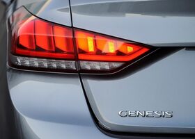 Hyundai Genesis 2016 на тест-драйве, фото 9