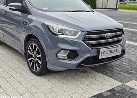 Форд Куга, объемом двигателя 2 л и пробегом 200 тыс. км за 14428 $, фото 4 на Automoto.ua