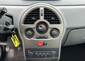 Рено Модус 2007 у Європі на Automoto.ua Червоний Рено Модус, об'ємом двигуна 1.15 л та пробігом 246 тис. км за 1472 $, фото 10 на Automoto.ua