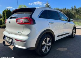 Кіа Niro, об'ємом двигуна 1.58 л та пробігом 149 тис. км за 14017 $, фото 9 на Automoto.ua