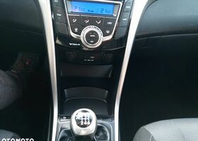 Хендай i30, объемом двигателя 1.4 л и пробегом 163 тыс. км за 7970 $, фото 24 на Automoto.ua