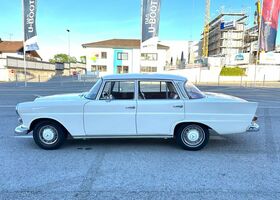 Мерседес 200 1967 в Европе на Automoto.ua Белый Мерседес 200, объемом двигателя 0 л и пробегом 137 тыс. км за 22749 $, фото 7 на Automoto.ua