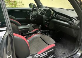 Міні John Cooper Works, об'ємом двигуна 2 л та пробігом 133 тис. км за 23326 $, фото 4 на Automoto.ua