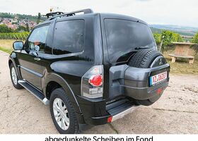 Міцубісі Паджеро 2016 у Європі на Automoto.ua Чорний Міцубісі Паджеро, об'ємом двигуна 3.2 л та пробігом 107 тис. км за 36935 $, фото 5 на Automoto.ua