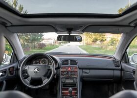 Мерседес ЦЛК-Клас 1997 у Європі на Automoto.ua Сірий Мерседес ЦЛК-Клас, об'ємом двигуна 2.3 л та пробігом 173 тис. км за 15900 $, фото 33 на Automoto.ua