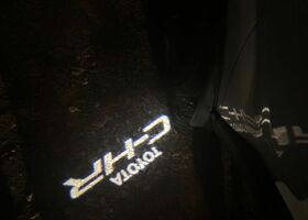 Тойота C-HR 2021 в Европе на Automoto.ua Серый Тойота C-HR, объемом двигателя 1 л и пробегом 34 тыс. км за 115000 $, фото 38 на Automoto.ua