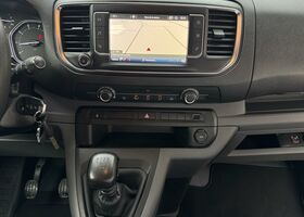 Тойота Proace Verso 2019 у Європі на Automoto.ua Білий Тойота Proace Verso, об'ємом двигуна 1.5 л та пробігом 262 тис. км за 12900 $, фото 11 на Automoto.ua