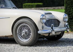 Білий Остін Healey, об'ємом двигуна 2.91 л та пробігом 31 тис. км за 67204 $, фото 5 на Automoto.ua