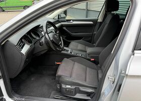 Фольксваген Пассат Варіант 2015 у Європі на Automoto.ua Сірий Фольксваген Пассат Варіант, об'ємом двигуна 1.6 л та пробігом 200 тис. км за 11791 $, фото 8 на Automoto.ua