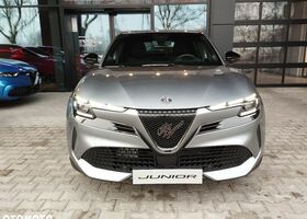 Альфа Ромео Джуниор 2024 в Европе на Automoto.ua Серый Альфа Ромео Джуниор, объемом двигателя 1 л и пробегом 1 тыс. км за 27821 $, фото 4 на Automoto.ua