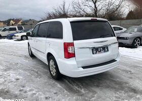 Крайслер Town & Country, об'ємом двигуна 3.61 л та пробігом 223 тис. км за 12289 $, фото 4 на Automoto.ua