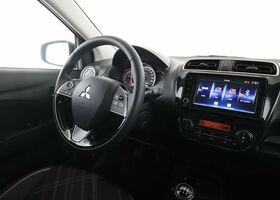 Мицубиси Спейс Стар 2023 в Европе на Automoto.ua Красный Мицубиси Спейс Стар, объемом двигателя 1.19 л и пробегом 8 тыс. км за 16757 $, фото 13 на Automoto.ua
