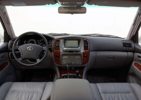 Toyota Land Cruiser 100 null на тест-драйве, фото 13