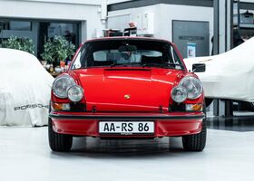 Красный Порше 911, объемом двигателя 2.65 л и пробегом 8 тыс. км за 591916 $, фото 4 на Automoto.ua
