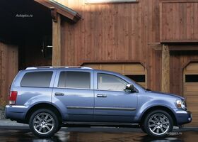 Крайслер Аспен, Позашляховик / Кросовер 2006 - н.в. 4.7 i V8 16V 4WD
