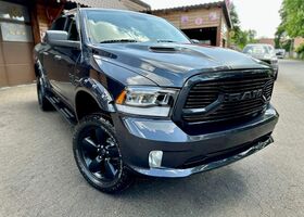 Сірий Додж RAM, об'ємом двигуна 5.7 л та пробігом 40 тис. км за 47408 $, фото 8 на Automoto.ua