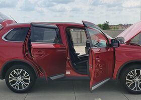 Мицубиси Аутлендер 2016 в Европе на Automoto.ua Мицубиси Аутлендер, объемом двигателя 2.27 л и пробегом 141 тыс. км за 74000 $, фото 27 на Automoto.ua