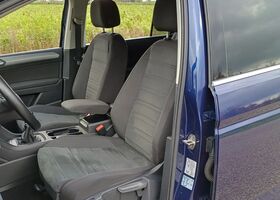 Фольксваген Туран 2020 в Европе на Automoto.ua Синий Фольксваген Туран, объемом двигателя 1.5 л и пробегом 110 тыс. км за 29104 $, фото 1 на Automoto.ua