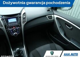 Хендай i30, об'ємом двигуна 1.58 л та пробігом 101 тис. км за 8639 $, фото 8 на Automoto.ua