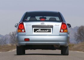 Хендай Акцент, Седан 1999 - н.в. II 1.5 i 16V