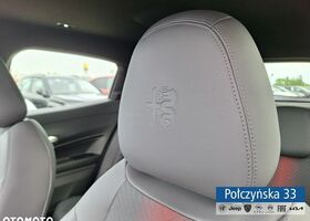 Альфа Ромео Джуниор 2025 в Европе на Automoto.ua Синий Альфа Ромео Джуниор, объемом двигателя 1 л и пробегом 7 тыс. км за 31693 $, фото 14 на Automoto.ua