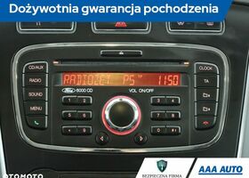 Форд Мондео, объемом двигателя 2 л и пробегом 268 тыс. км за 3888 $, фото 10 на Automoto.ua