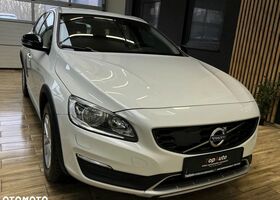 Вольво V60 Cross Country, объемом двигателя 1.97 л и пробегом 223 тыс. км за 10562 $, фото 1 на Automoto.ua