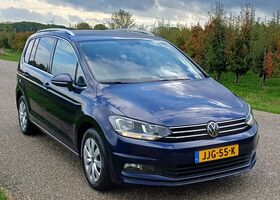 Фольксваген Туран 2020 в Европе на Automoto.ua Синий Фольксваген Туран, объемом двигателя 1.5 л и пробегом 110 тыс. км за 29104 $, фото 5 на Automoto.ua