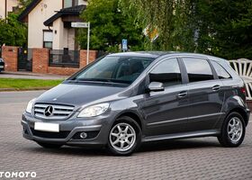 Мерседес Б-класс 2009 в Европе на Automoto.ua Серый Мерседес Б-класс, объемом двигателя 1 л и пробегом 219 тыс. км за 4819 $, фото 13 на Automoto.ua