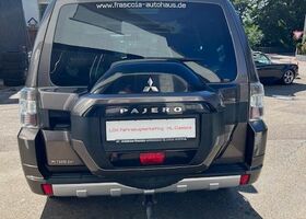 Міцубісі Паджеро 2017 у Європі на Automoto.ua Коричневий Міцубісі Паджеро, об'ємом двигуна 3.2 л та пробігом 140 тис. км за 40632 $, фото 12 на Automoto.ua