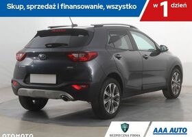 Кіа Stonic, об'ємом двигуна 1 л та пробігом 77 тис. км за 12959 $, фото 5 на Automoto.ua