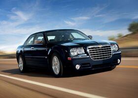 Крайслер 300, Седан 2005 - н.в. 5.7 i V8 AWD