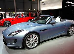 Родстер Ягуар Ф-Тайп 2013 в Украине Jaguar F-Type 2013