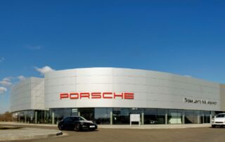 Купити нове авто Porsche зі знижкою в Києві у автосалоні "Порше Центр Київ Аеропорт” | Фото 1 на Automoto.ua
