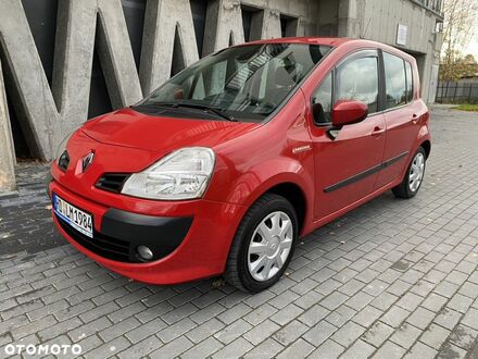 Рено Модус 2009 в Европе на Automoto.ua Красный Рено Модус, объемом двигателя 1 л и пробегом 123 тыс. км за 16900 $, фото 1 на Automoto.ua