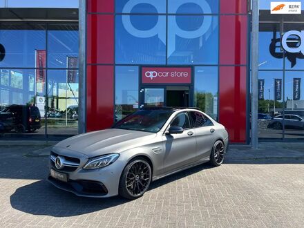 Мерседес Ц 63 АМГ 2016 в Европе на Automoto.ua Черный Мерседес Ц 63 АМГ, объемом двигателя 3.98 л и пробегом 152 тыс. км за 50368 $, фото 1 на Automoto.ua