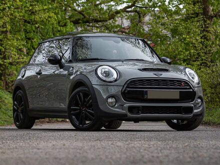 Сірий Міні Cooper S, об'ємом двигуна 2 л та пробігом 60 тис. км за 25285 $, фото 1 на Automoto.ua