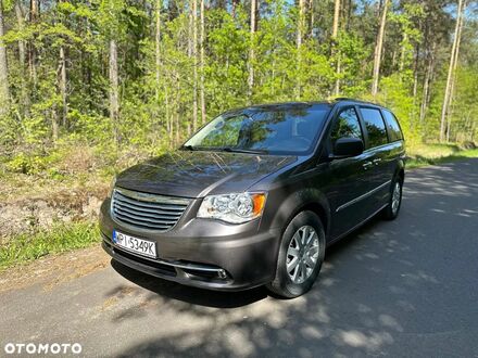 Крайслер Town & Country, об'ємом двигуна 3.61 л та пробігом 244 тис. км за 14255 $, фото 1 на Automoto.ua