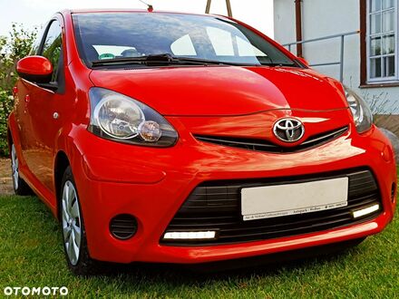 Тойота Айго 2012 в Европе на Automoto.ua Красный Тойота Айго, объемом двигателя 1 л и пробегом 89 тыс. км за 4238 $, фото 1 на Automoto.ua