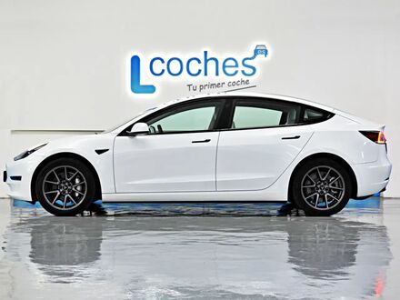 Тесла Модель 3 2022 в Европе на Automoto.ua Белый Тесла Модель 3, объемом двигателя 0 л и пробегом 35 тыс. км за 38838 $, фото 1 на Automoto.ua