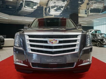 Кадиллак Эскалейд 2015 в Европе на Automoto.ua Серый Кадиллак Эскалейд, объемом двигателя 6.16 л и пробегом 200 тыс. км за 47112 $, фото 1 на Automoto.ua