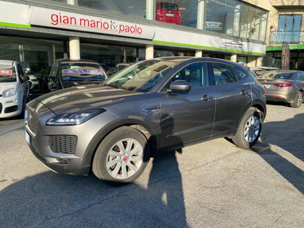 Серый Ягуар E-Pace, объемом двигателя 2 л и пробегом 106 тыс. км за 21529 $, фото 1 на Automoto.ua