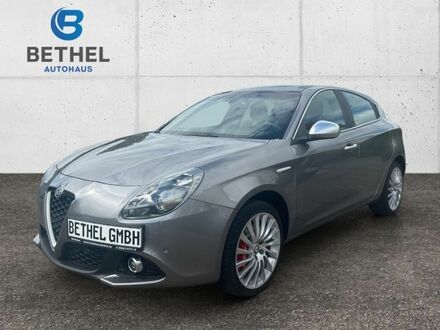 Альфа Ромео Giulietta 2019 у Європі на Automoto.ua Сірий Альфа Ромео Giulietta, об'ємом двигуна 1.37 л та пробігом 65 тис. км за 17202 $, фото 1 на Automoto.ua