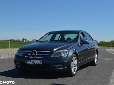 Мерседес Ц-Класс 2010 в Европе на Automoto.ua Серый Мерседес Ц-Класс, объемом двигателя 1 л и пробегом 208 тыс. км за 7991 $, фото 1 на Automoto.ua