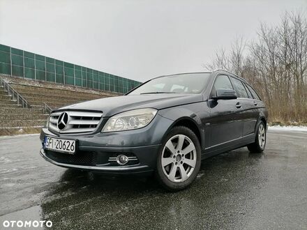 Мерседес Ц-Класс 2010 в Европе на Automoto.ua Серый Мерседес Ц-Класс, объемом двигателя 1 л и пробегом 149 тыс. км за 23200 $, фото 1 на Automoto.ua