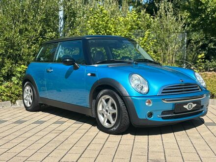 Міні Cooper 2005 у Європі на Automoto.ua Синій Міні Cooper, об'ємом двигуна 1.6 л та пробігом 147 тис. км за 4646 $, фото 1 на Automoto.ua