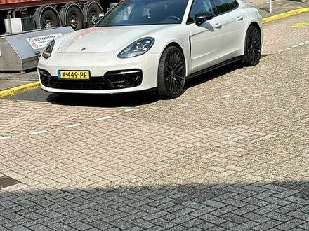 Сірий Порше Panamera, об'ємом двигуна 2.89 л та пробігом 71 тис. км за 92465 $, фото 1 на Automoto.ua